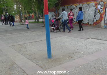 Tramo de vereda de avenida San Francisco es un peligro para adultos mayores y personas discapacitadas en Pudahuel