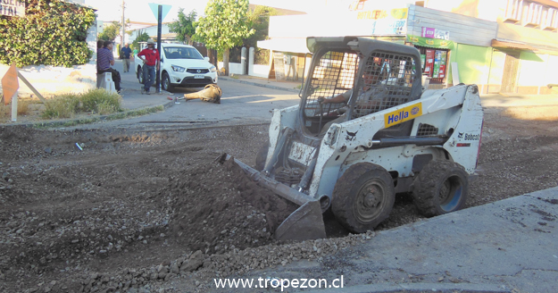 Se ha iniciado la reparación de calle que por años estuvo obstruida en cerro Navia
