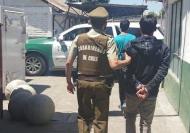 Por robo con violencia, dos sujetos son detenidos por Carabineros en Pudahuel