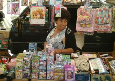 Noche de paz para Cerro Navia, noche de luz para su feria navideña