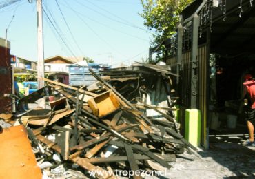 En noche de navidad, un incendio destruye casa en Cerro Navia