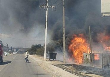 Incendio deja a 26 personas damnificadas y 8 casas destruidas en Pudahuel rur