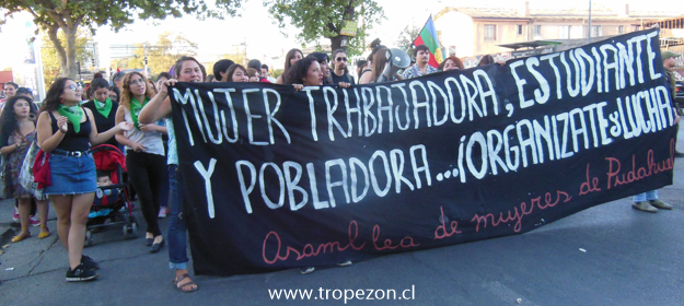 Con marcha, mujeres de Pudahuel conmemoran el día internacional de la mujer