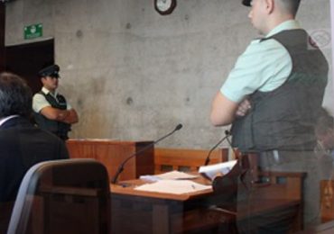 Dos adultos y un menor son detenidos por robo con intimidación en Pudahuel