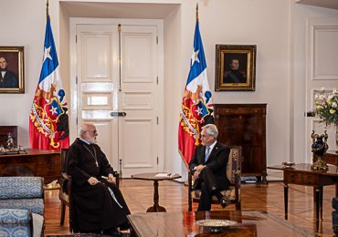 Monseñor Celestino Aós se reunió con presidente Sebastián Piñera