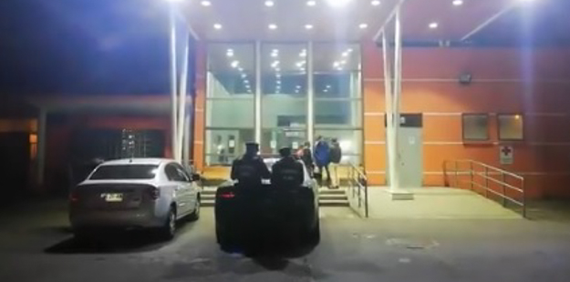 Peligroso delincuente escapa de Carabineros al momento en que constataba lesiones en Pudahuel
