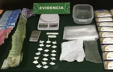 Con cocaína y dinero Carabineros detiene a dos sujetos en Pudahuel norte