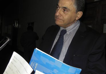 Director de Servicio Local de Educación Barrancas se reúne con dirigentes sociales en Pudahuel