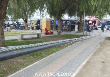 Cables a menos de un metro del suelo preocupa a vecinos de Cerro Navia