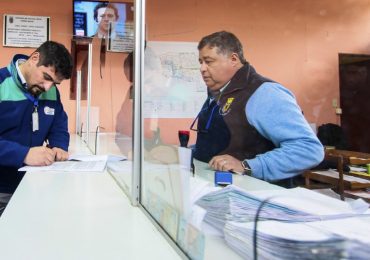 Busca compensación para los vecinos: Cerro Navia realiza demanda colectiva a Enel por cortes de luz