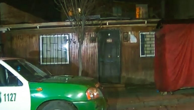 Dueño de casa da muerte a delincuente con un cuchillo de cocina en Pudahuel
