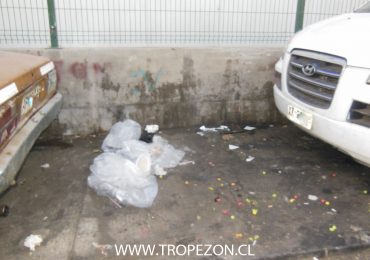 Desagradable olor a orina humana en calle ubicada al costado del persa Teniente Cruz en Pudahuel