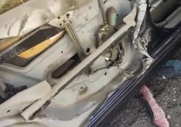 Mala maniobra de vehículo provoca accidente de tránsito que involucra a bus lleno de pasajeros