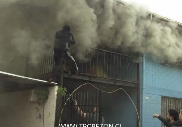 Incendio destruye casa y deja otra con daños de consideración en Pudahuel
