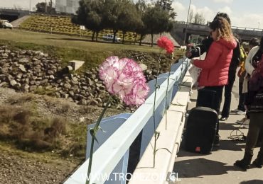 Vecinos realizan romería en Puente Resbalón para conmemorar los 46 años del Golpe Militar