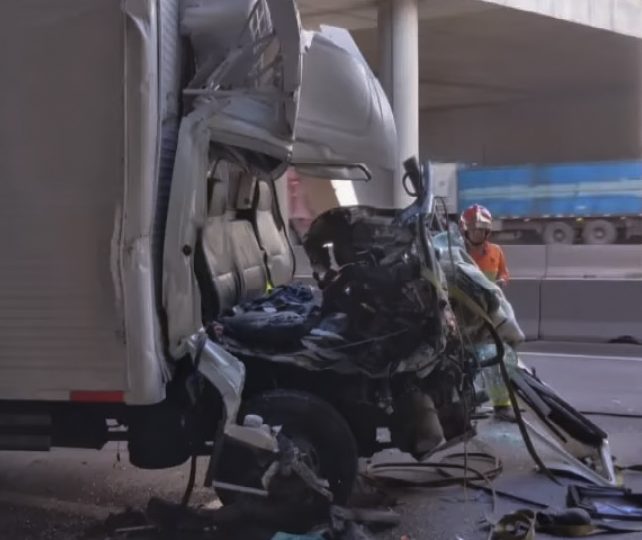 Padre de familia muere en choque de camiones en Pudahuel