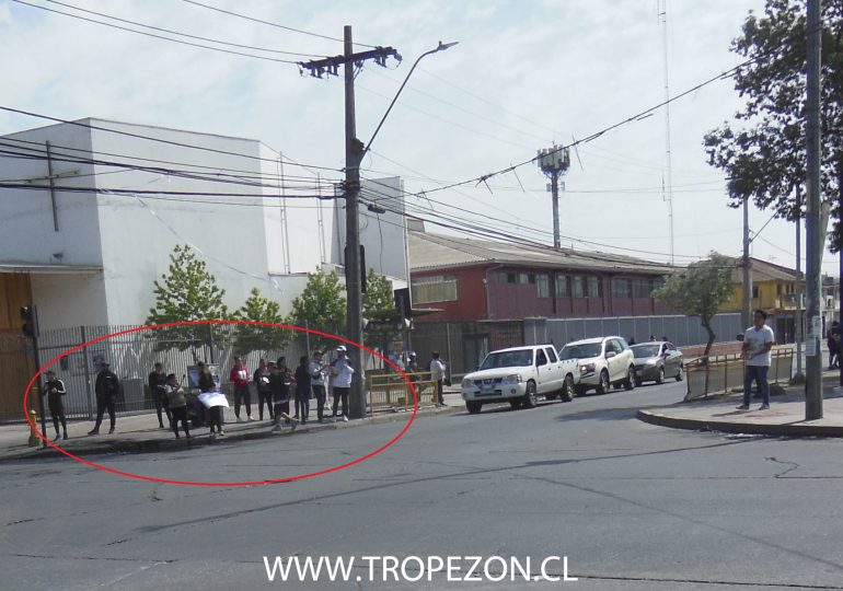 En Pudahuel continúa la protesta con cacerolazo en varios sectores