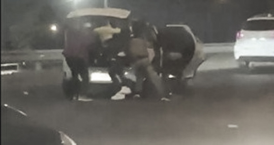 Delincuentes atacan y quitan automóvil a familia que llevaba a bordo un lactante en Pudahuel