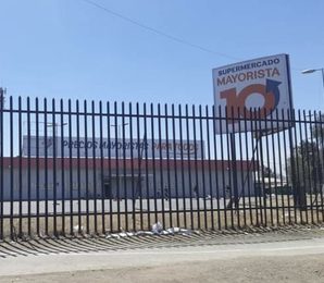 Están con los reclamos sociales pero no con los robos: Vecinos evitan nuevo saqueo en Pudahuel