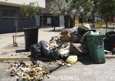 Basura es sacada de forma progresiva de las calles tras fin del paro de recolectores de basura domiciliaria