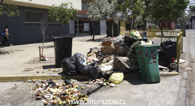 Basura es sacada de forma progresiva de las calles tras fin del paro de recolectores de basura domiciliaria
