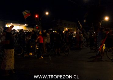 Marcha pacífica que congrego gente de Cerro Navia y Lo Prado termina en desordenes y daños a la propiedad publica