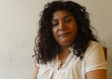 Vecina que funó alcalde de Cerro Navia: Es un traidor porque me conoce de toda la vida