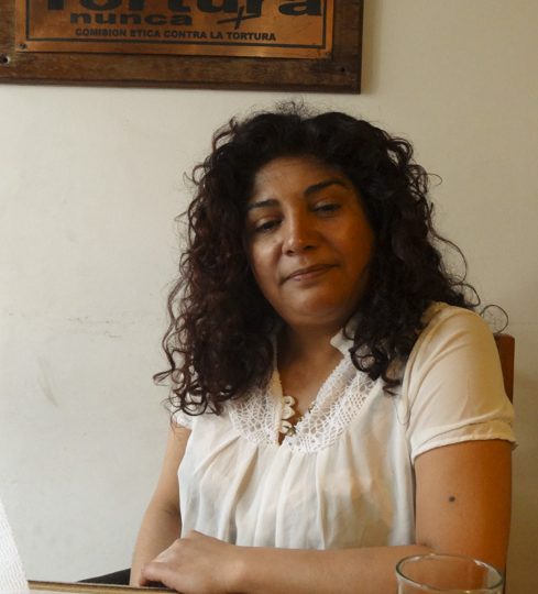 Vecina que funó alcalde de Cerro Navia: Es un traidor porque me conoce de toda la vida
