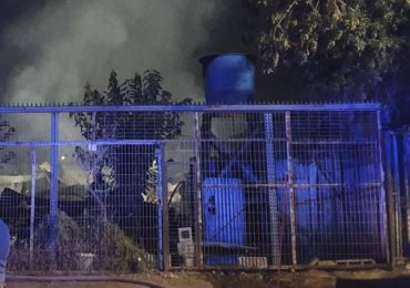 Iglesia evangélica y fábrica de ataúdes es destruida por incendió en Cerro Navia