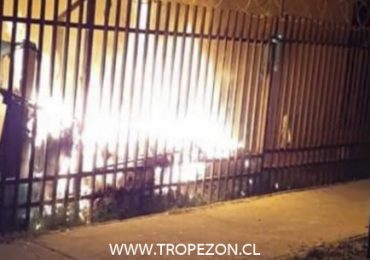 Ataque incendiario afectó esta madrugada a municipio de Cerro Navia