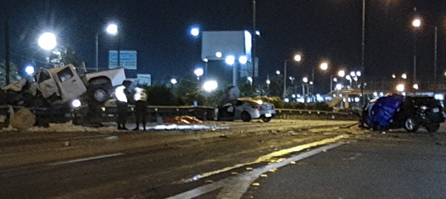 Dos fallecido en choque frontal de vehículo en Pudahuel