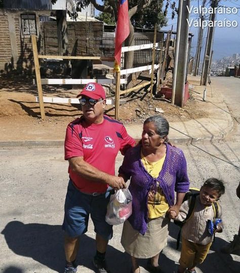 Feria libre de Pudahuel norte va en ayuda de dignificados por incendio en Valparaíso
