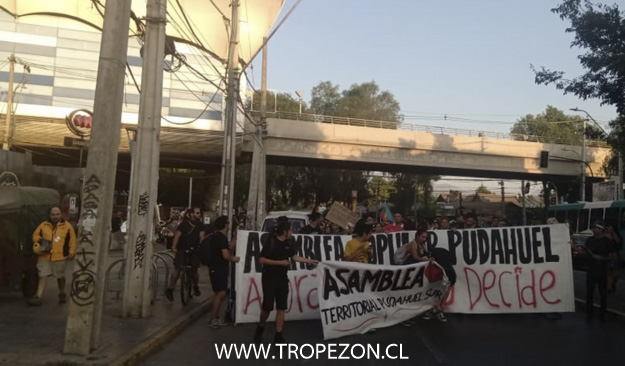 Quinta jornada: Centenar de personas marchó de forma pacífica en Pudahuel sur