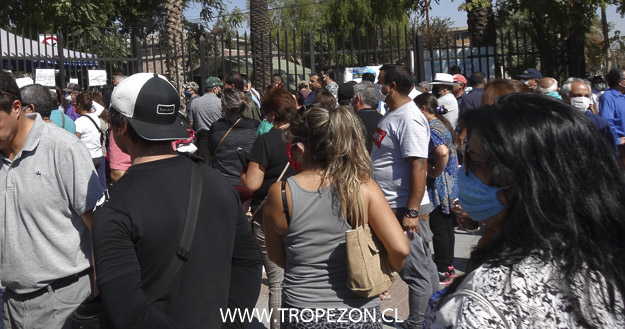 Centenares de personas en riesgo de contagiar COVID-19 al ir a pagar patente en Pudahuel