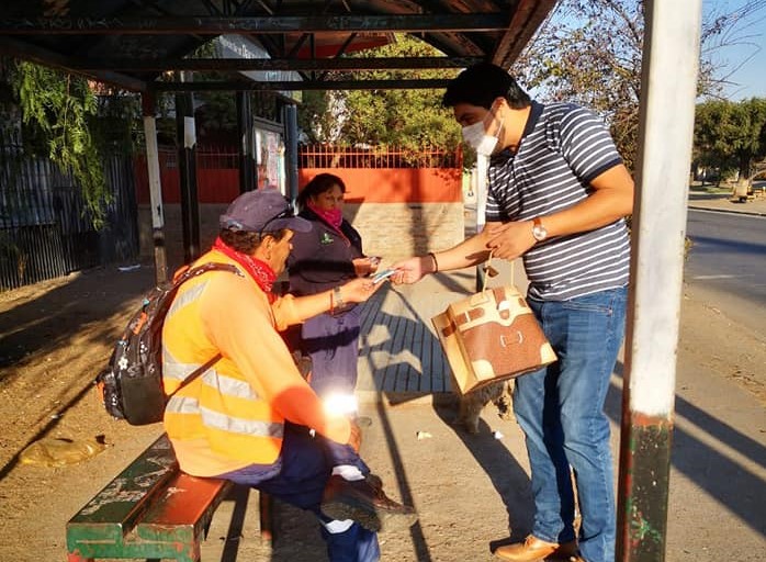 “Cuidémonos juntos”: inician campaña de entrega de mascarillas reutilizables en Cerro Navia