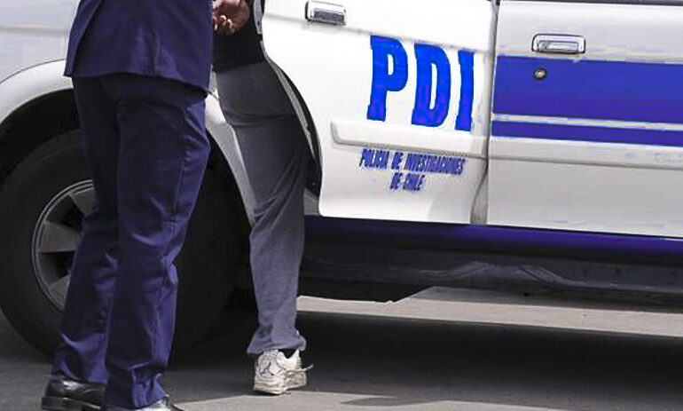 Hombre de 26 años muere de un balazo en la cabeza en Cerro Navia