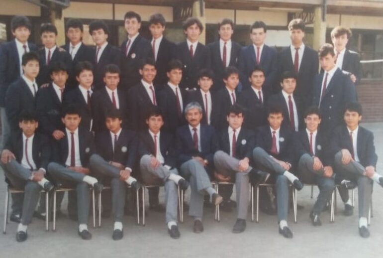 Generación 1989: Ex compañeros de liceo San Francisco Solano de Cerro Navia buscan reunirse