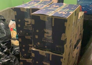 Dos delincuentes fueron detenidos por roban vehículos con cajas de mercadería en Cerro Navia