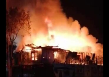 Una persona fallecida y decenas de damnificados deja incendio en villa San Andrés en Pudahuel