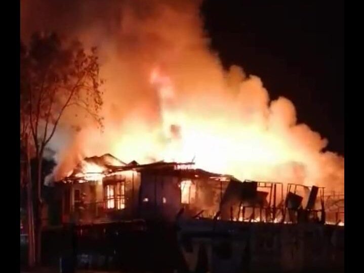 Una persona fallecida y decenas de damnificados deja incendio en villa San Andrés en Pudahuel