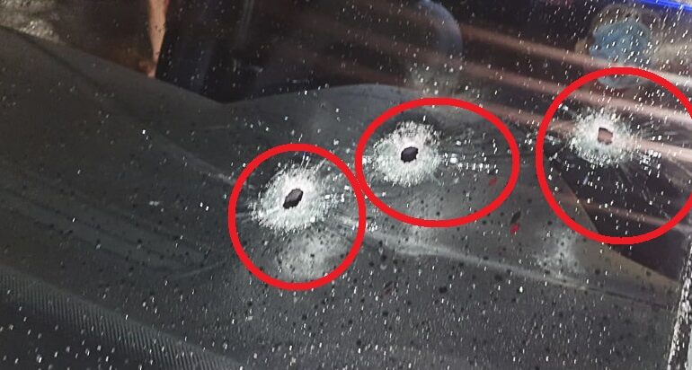 Dos delincuentes mueren a manos de policía tras frustrada encerrona en Pudahuel