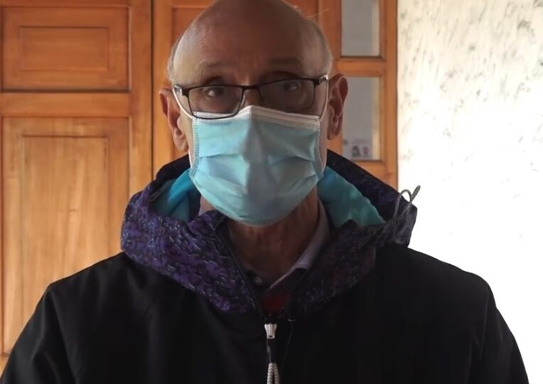 Johnny Carrasco vuelve a sus funciones luego de estar en cuarentena por coronavirus