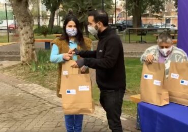 Organización World Vision dona 300 kit con útiles de aseo para la mujer en Cerro Navia