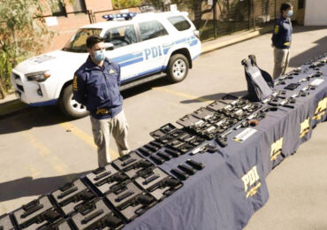 En prisión preventiva queda vecino que tenía un arsenal de armas de fuego en Pudahuel