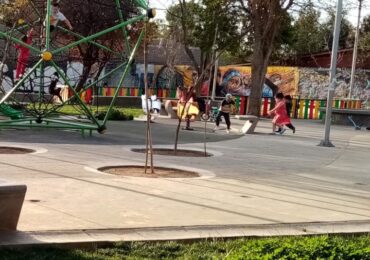 Mayor movilidad en plazas y personas sin mascarillas: El primer día de Pudahuel en transición
