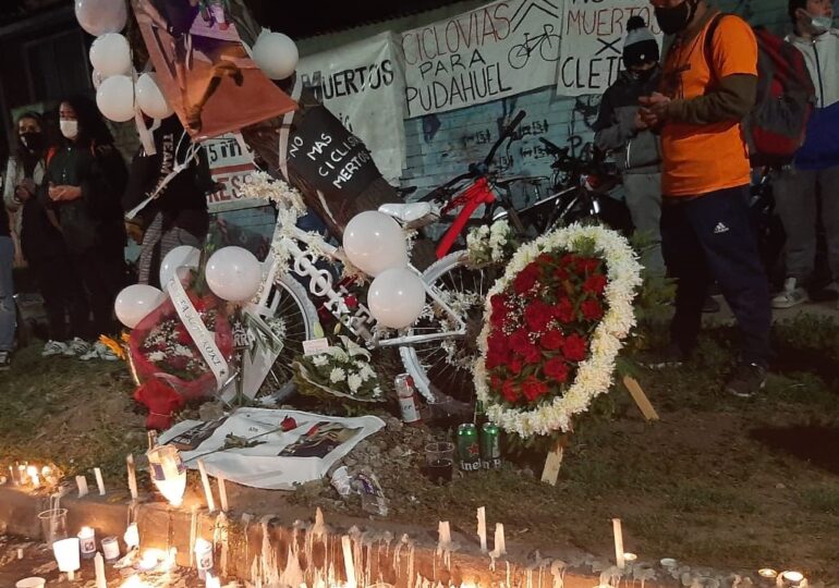 Ciclistas de Pudahuel rinden homenaje a Jorge Castro con "bicianimita"