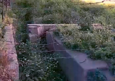 Encuentran mujer amarrada e inconsciente al interior de canal de regadío en Pudahuel Rural