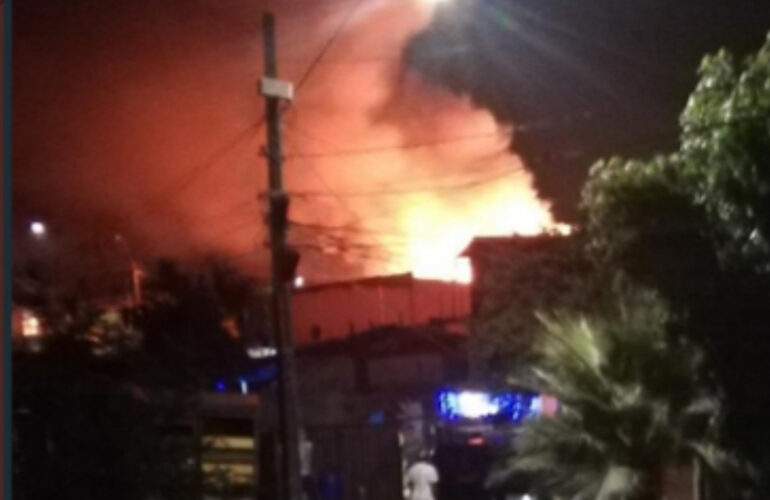Cuatro casas destruidas por incendio en Pudahuel