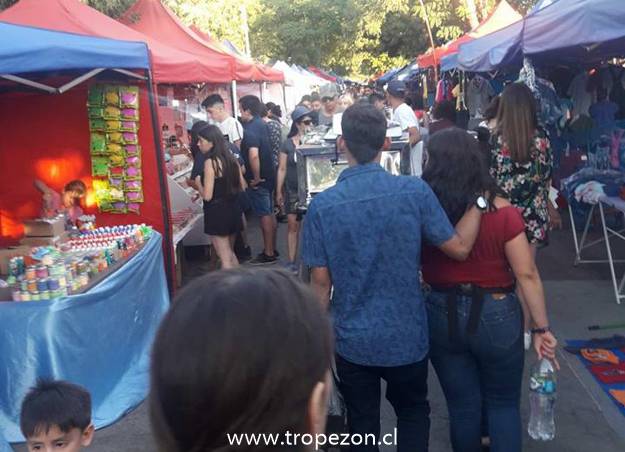 Desde el municipio señalan que las Ferias Navideñas de Pudahuel podrán funcionar de lunes a viernes