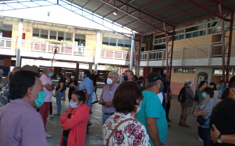 Denuncian "acarreo" a locales de votación por parte del Municipio